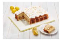 Sweetly Does It Surprise Ingredient Fillable Traybake Tin / Pinata Cake Pan