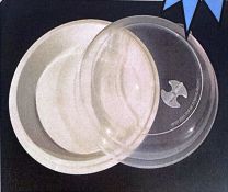 Microwaveable Dinner Plate & Lid with Steam Plug 23.5cm